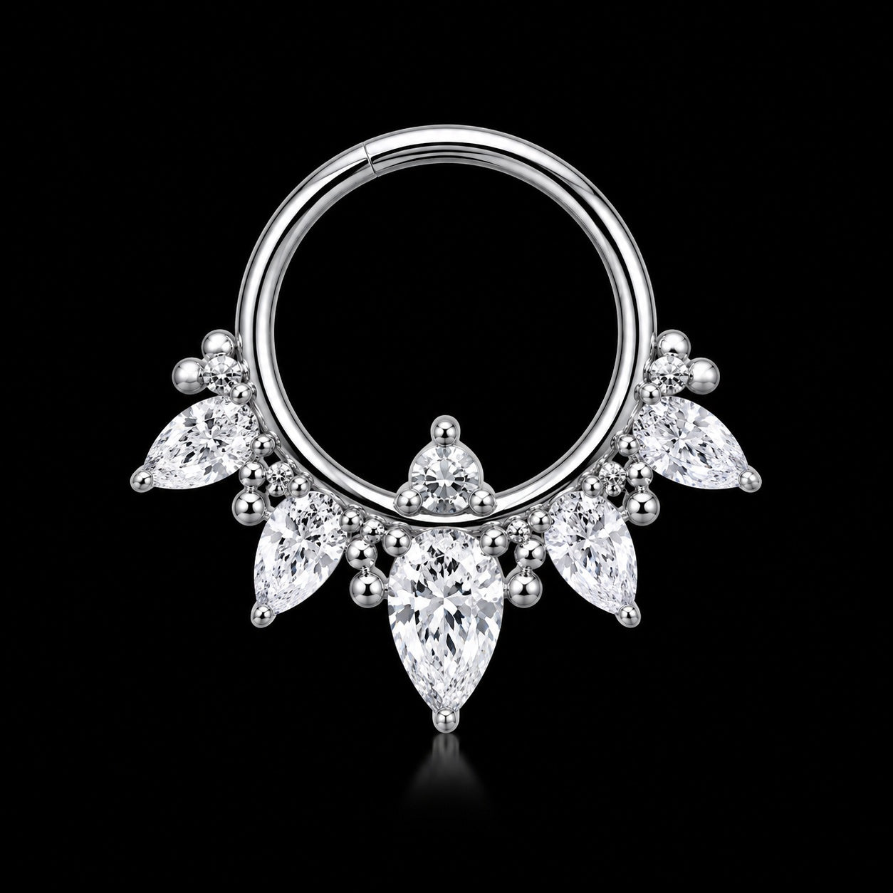 Gothic Clicker Ring – Model 4 · 16G · 1,2 × 8 mm – Titanium